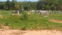 29/12/2015 - Cemitério de São Félix do Araguaia está cheio de mato, completamente abandonado pelo poder público municipal 